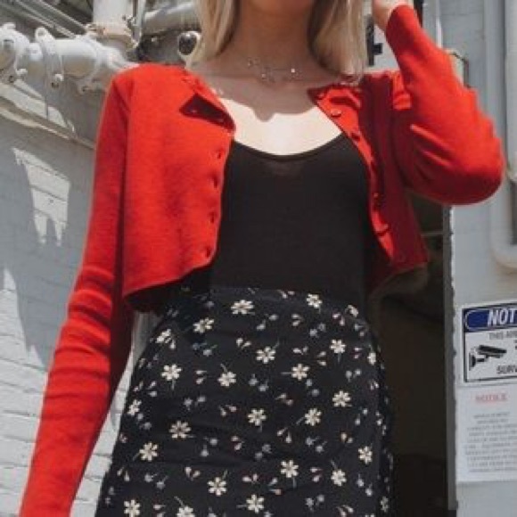 Brandy Melville Red Athelia Sweater Cardigan - Picture 2 of 5